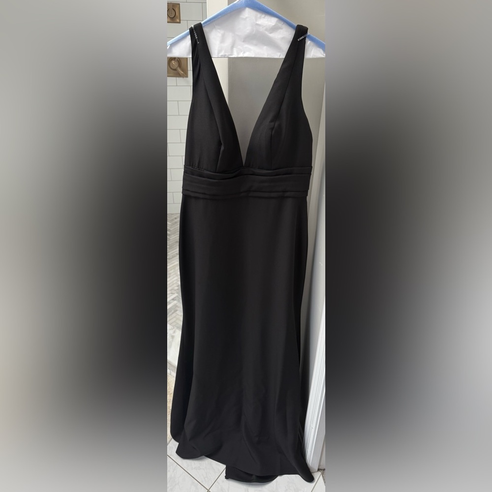 Mac Duggal Black Midi Pencil Dress for Work